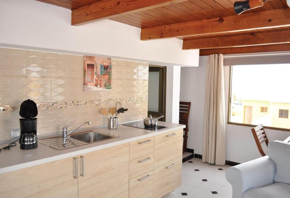 Los Cisnes Encantadora Casa Con Jardin Y Estudio Vista Al Mar El Medano  Luaran gambar